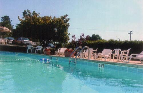Governors Inn เชลบี ภายนอก รูปภาพ